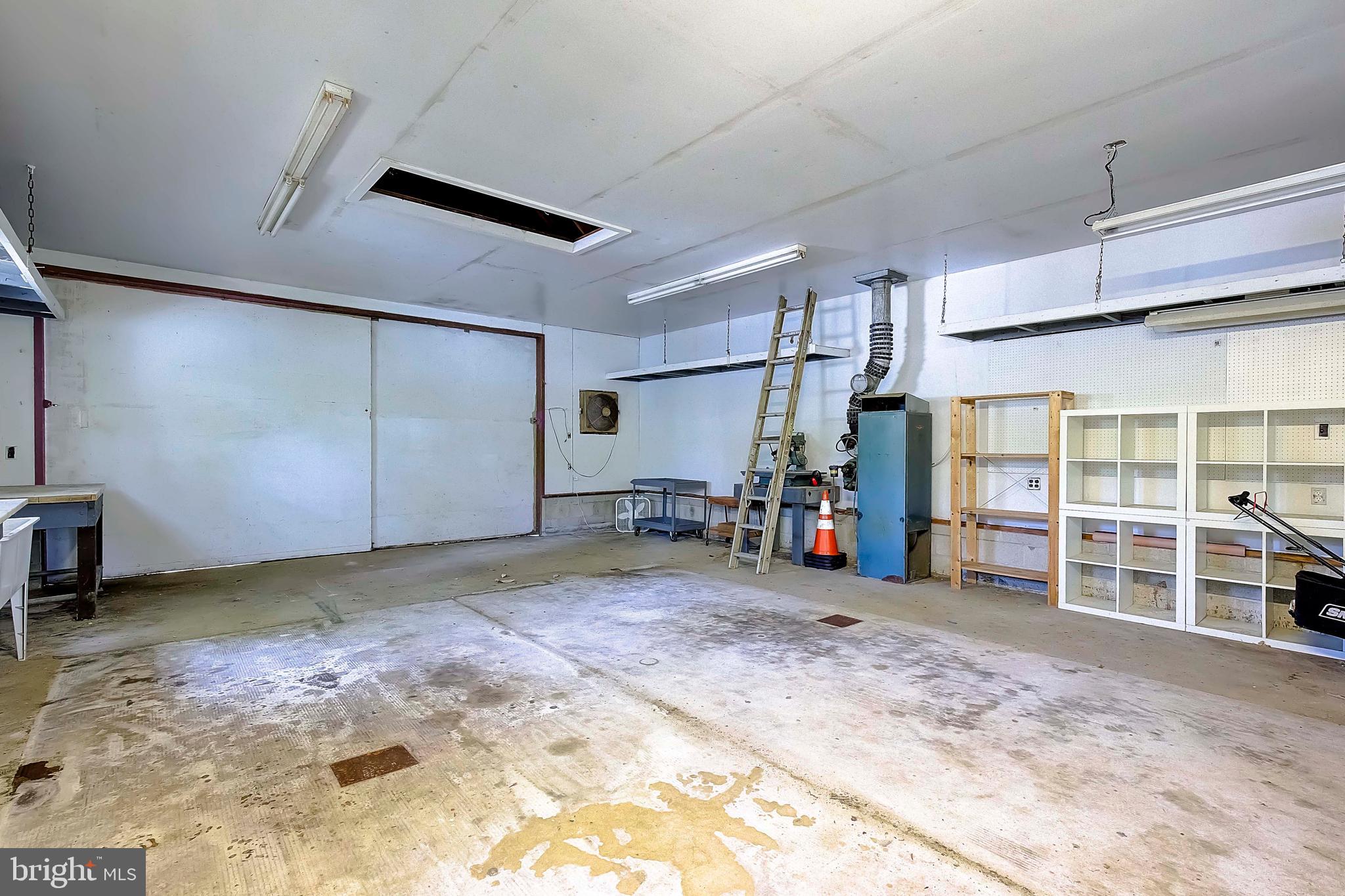 SUNRISE BEACH - Residential