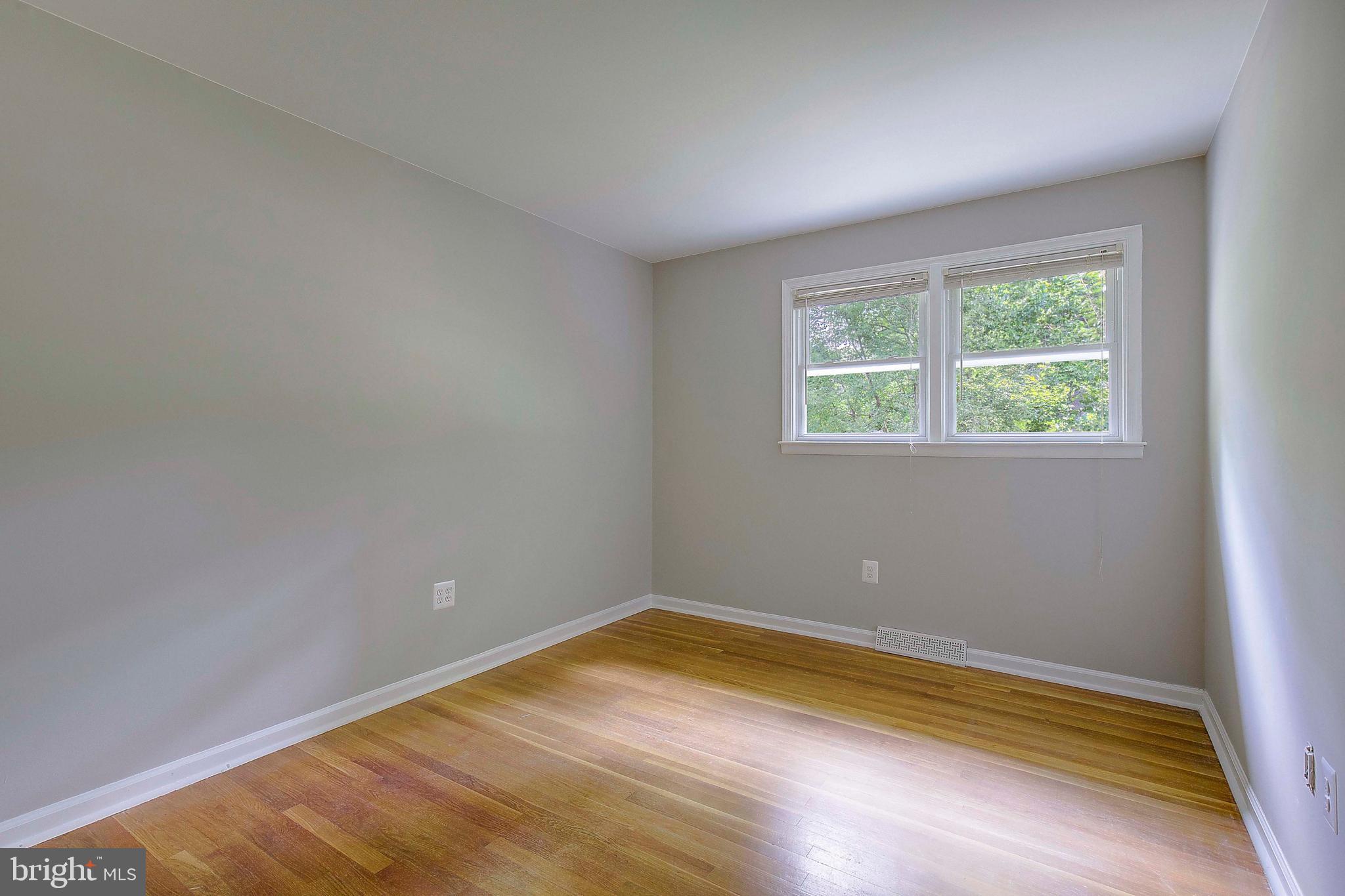 SUNRISE BEACH - Residential