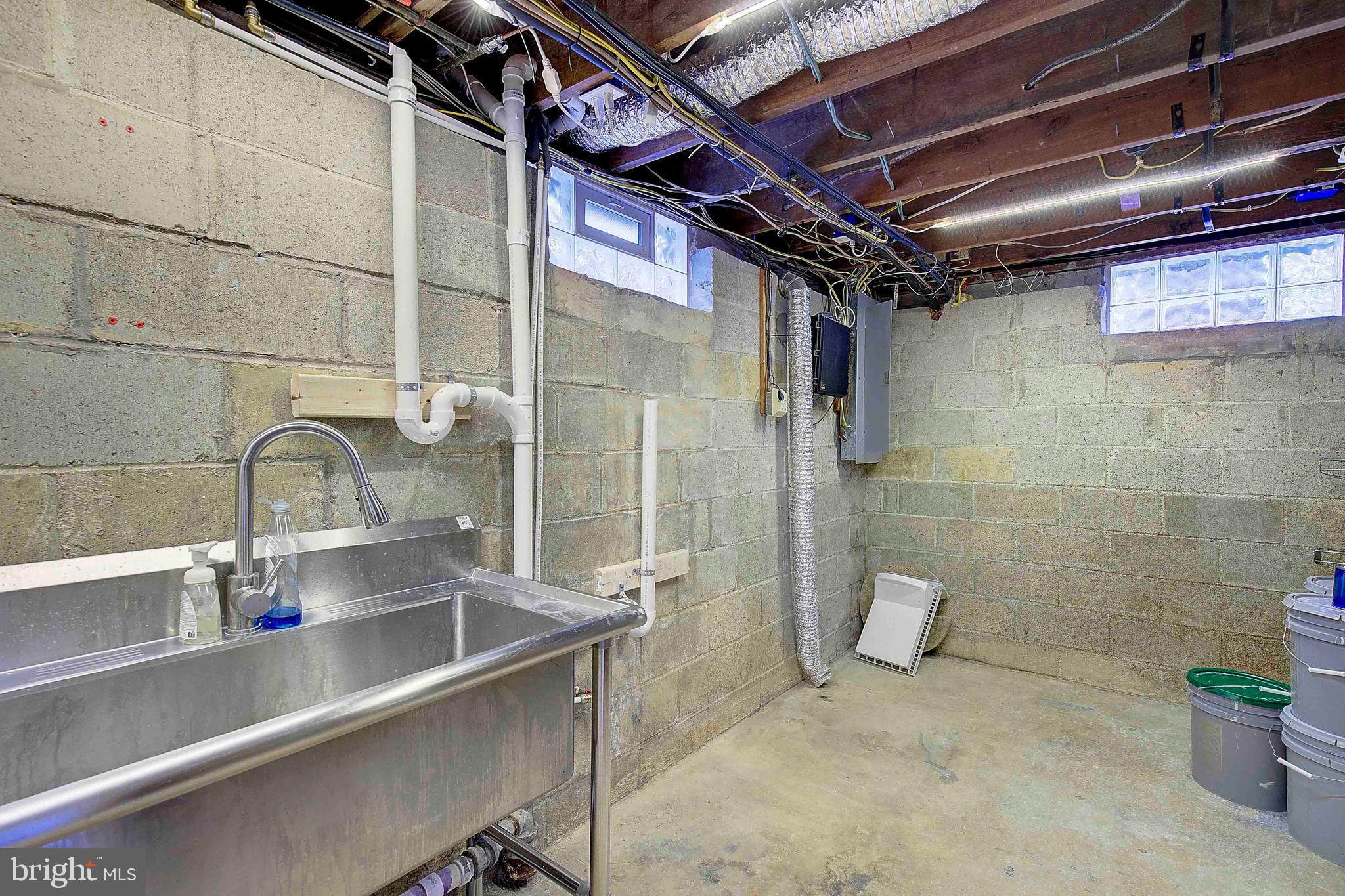 SUNRISE BEACH - Residential