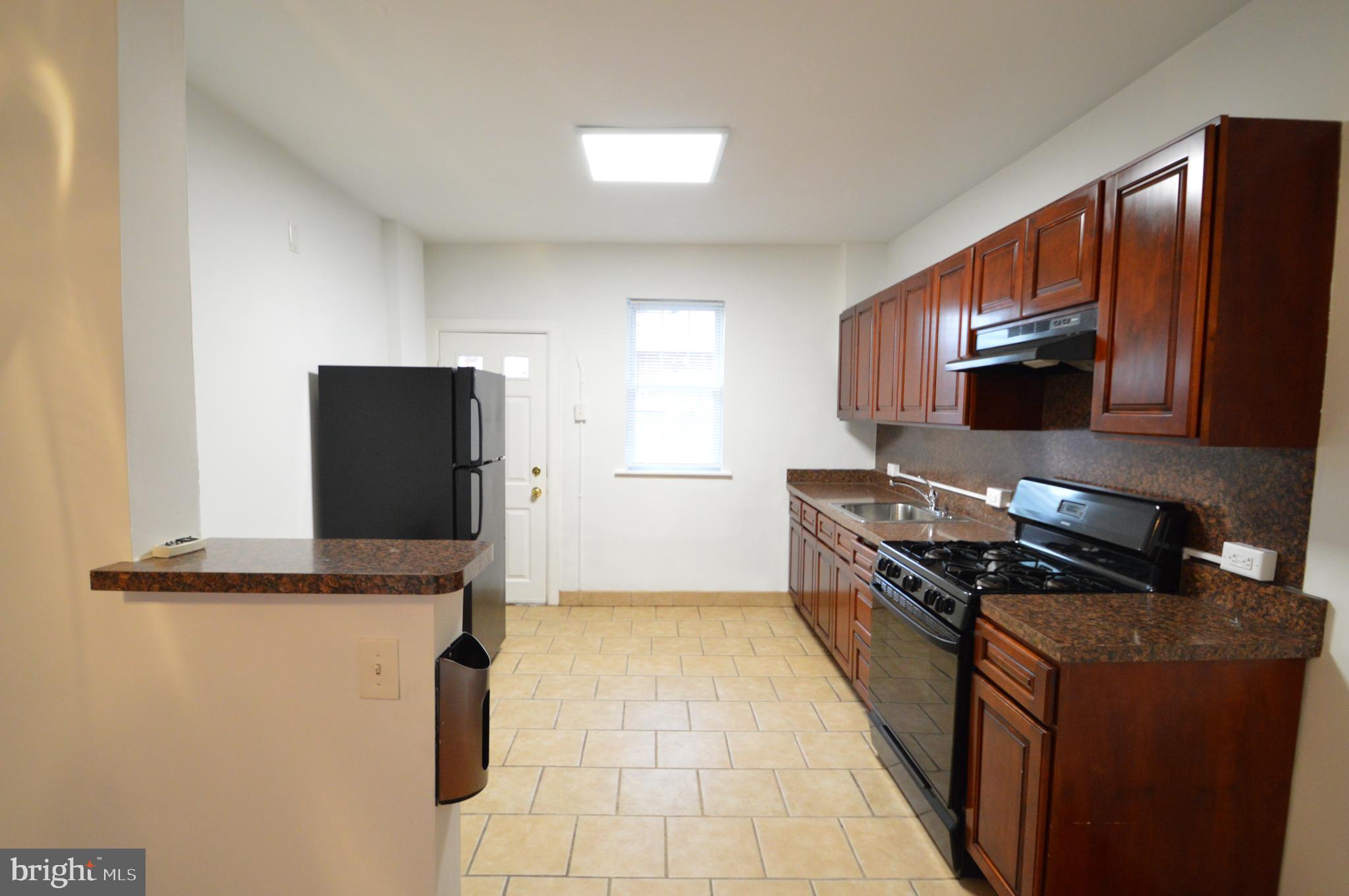 LOWER MOYAMENSING - Residential Lease