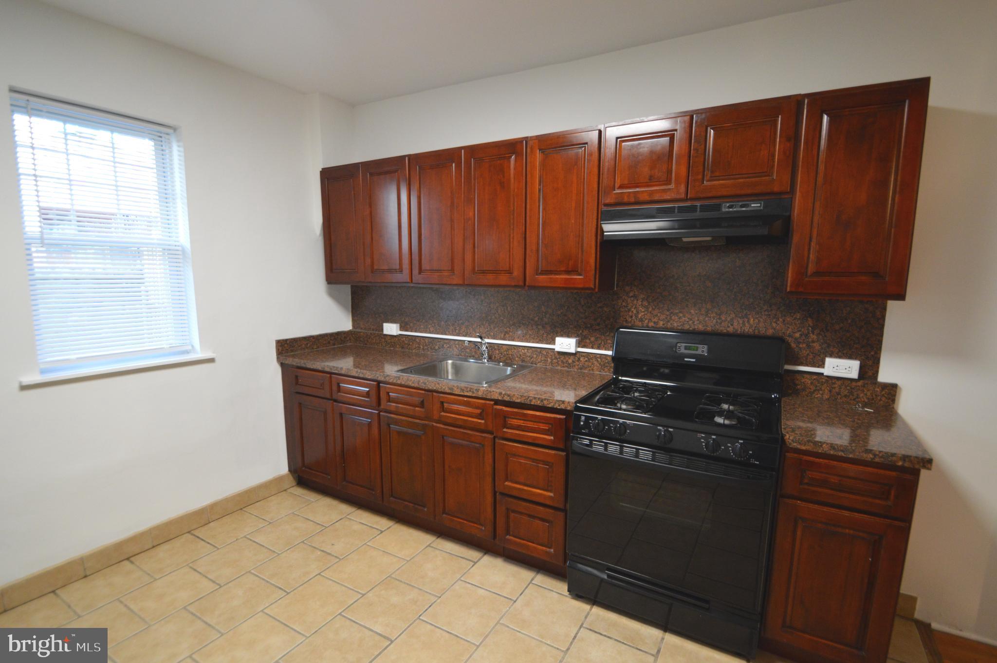 LOWER MOYAMENSING - Residential Lease