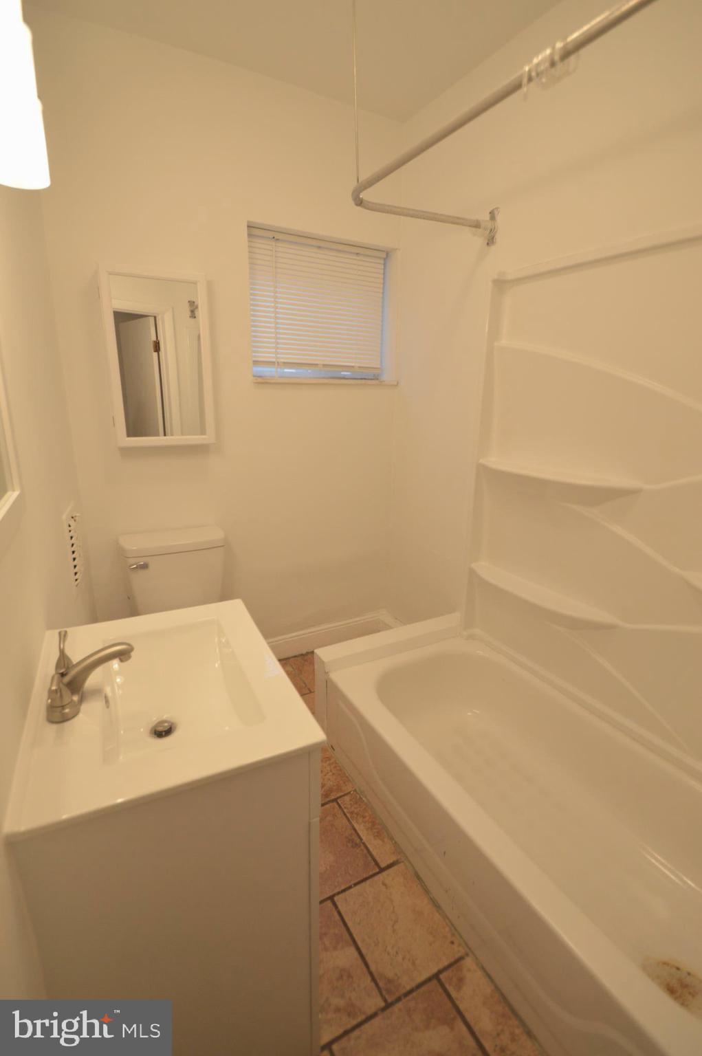 LOWER MOYAMENSING - Residential Lease