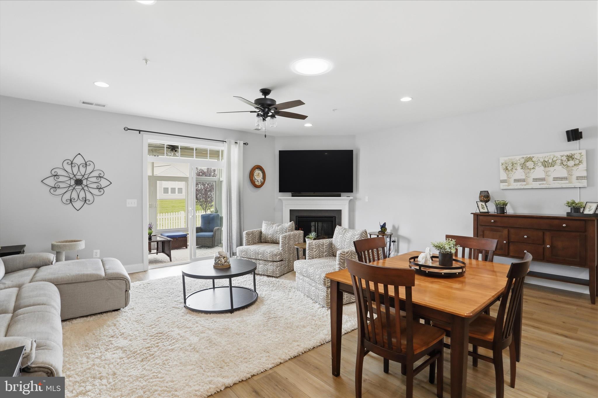 ROSEHILL MANOR - Residential
