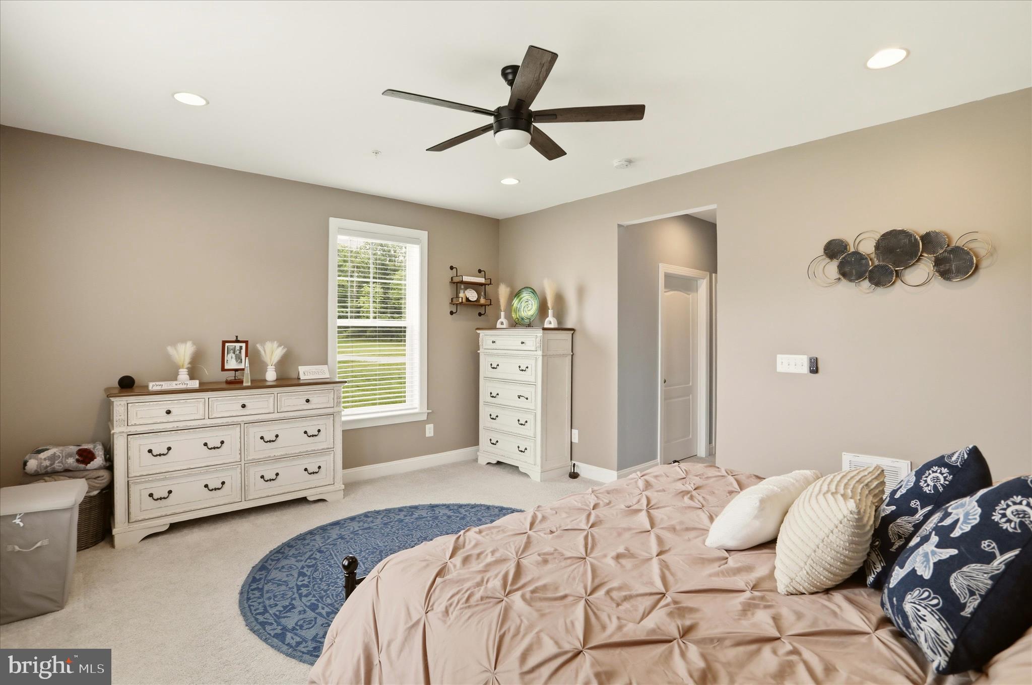 ROSEHILL MANOR - Residential