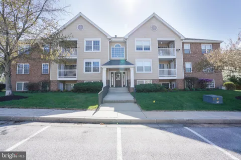 10 Rumford Drive Unit 201, Catonsville, MD MLS: MDBC2124192