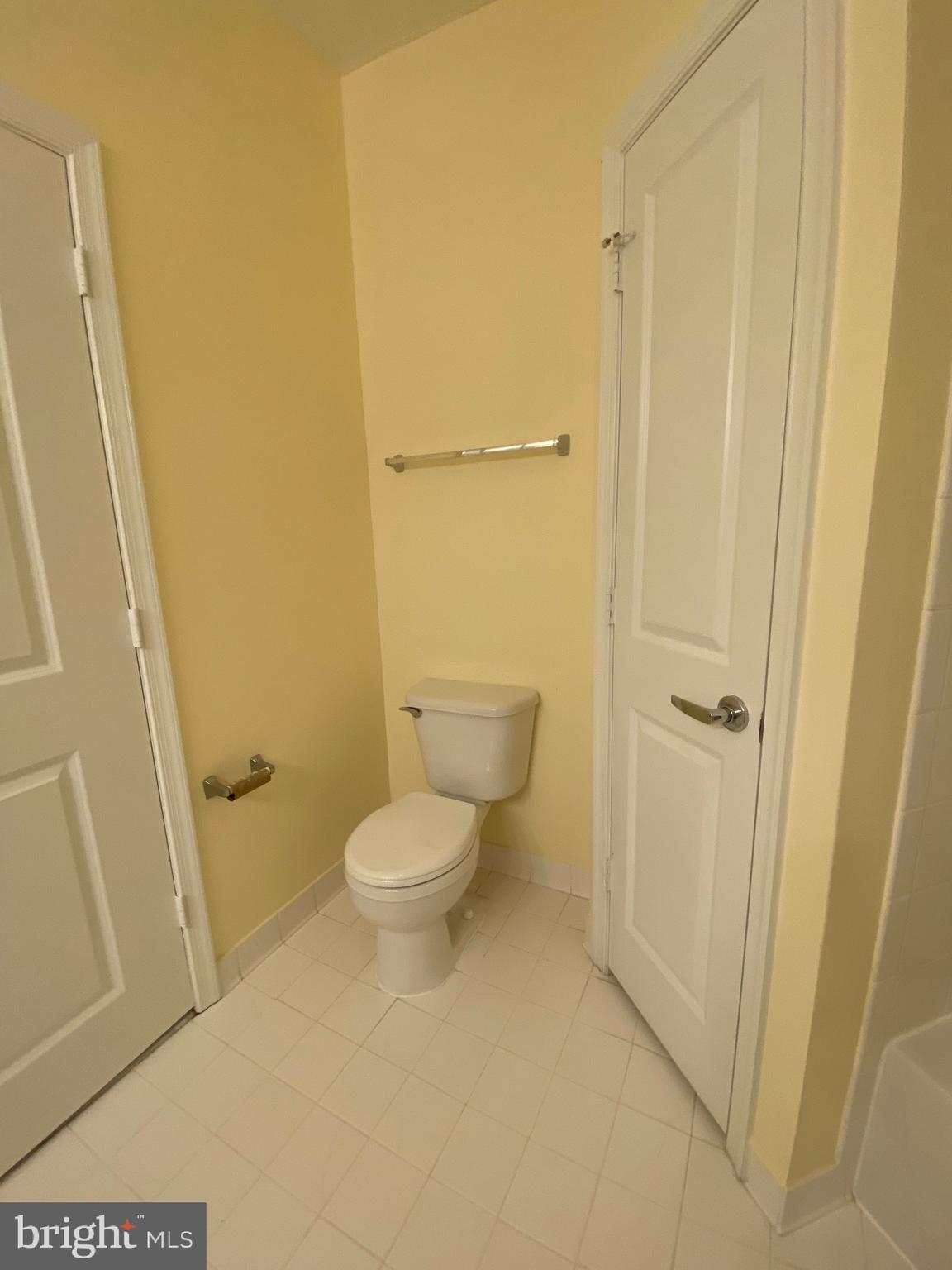 8045 AT SILVER SPRING METRO - Residential Lease