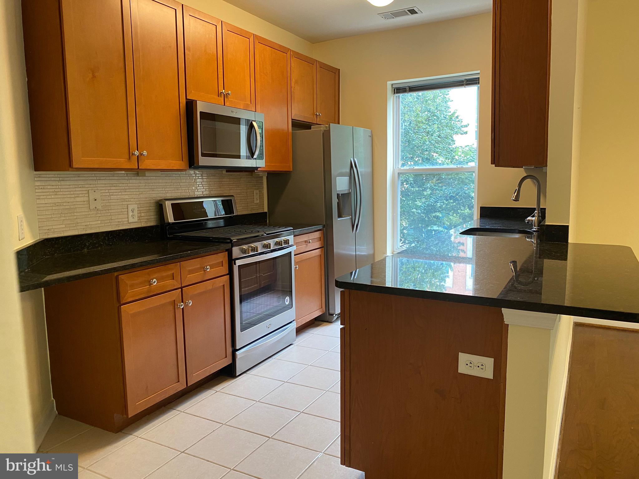 8045 AT SILVER SPRING METRO - Residential Lease