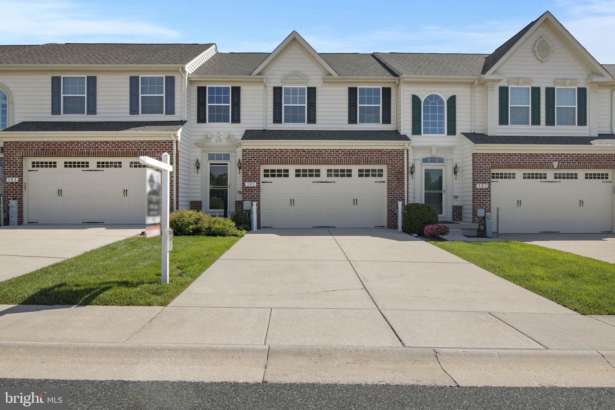 FALLSTON COMMONS - Residential