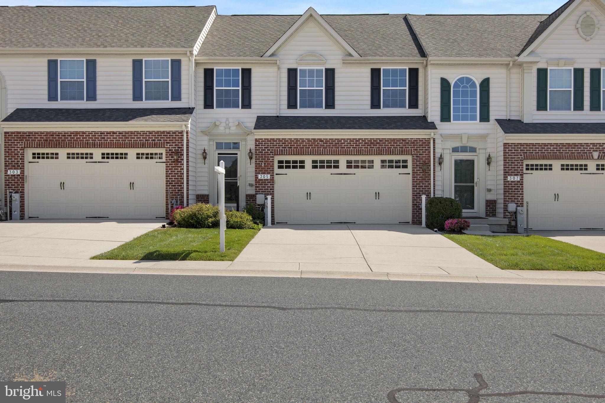FALLSTON COMMONS - Residential