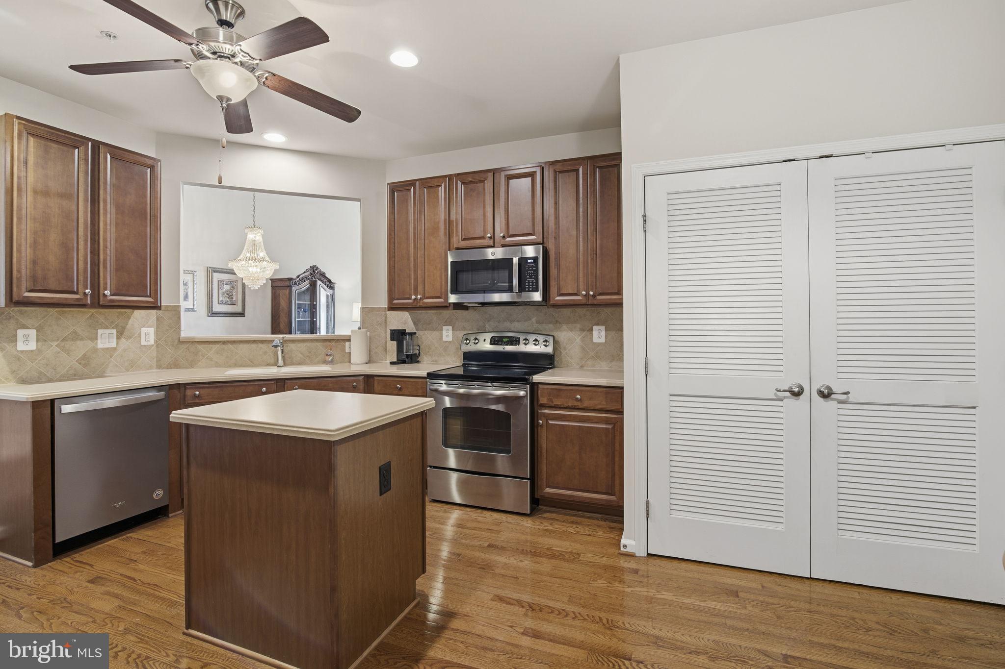FALLSTON COMMONS - Residential