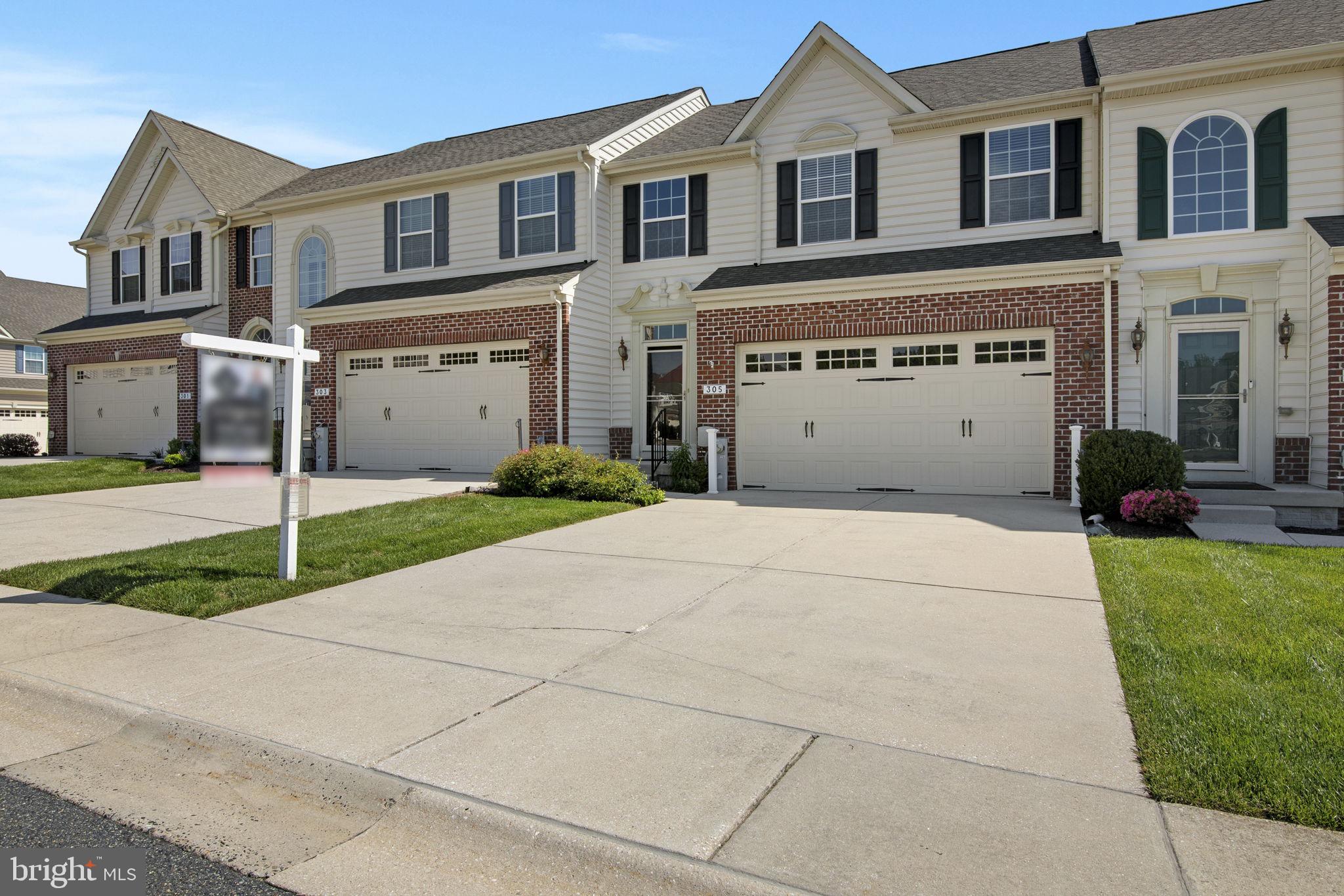 FALLSTON COMMONS - Residential