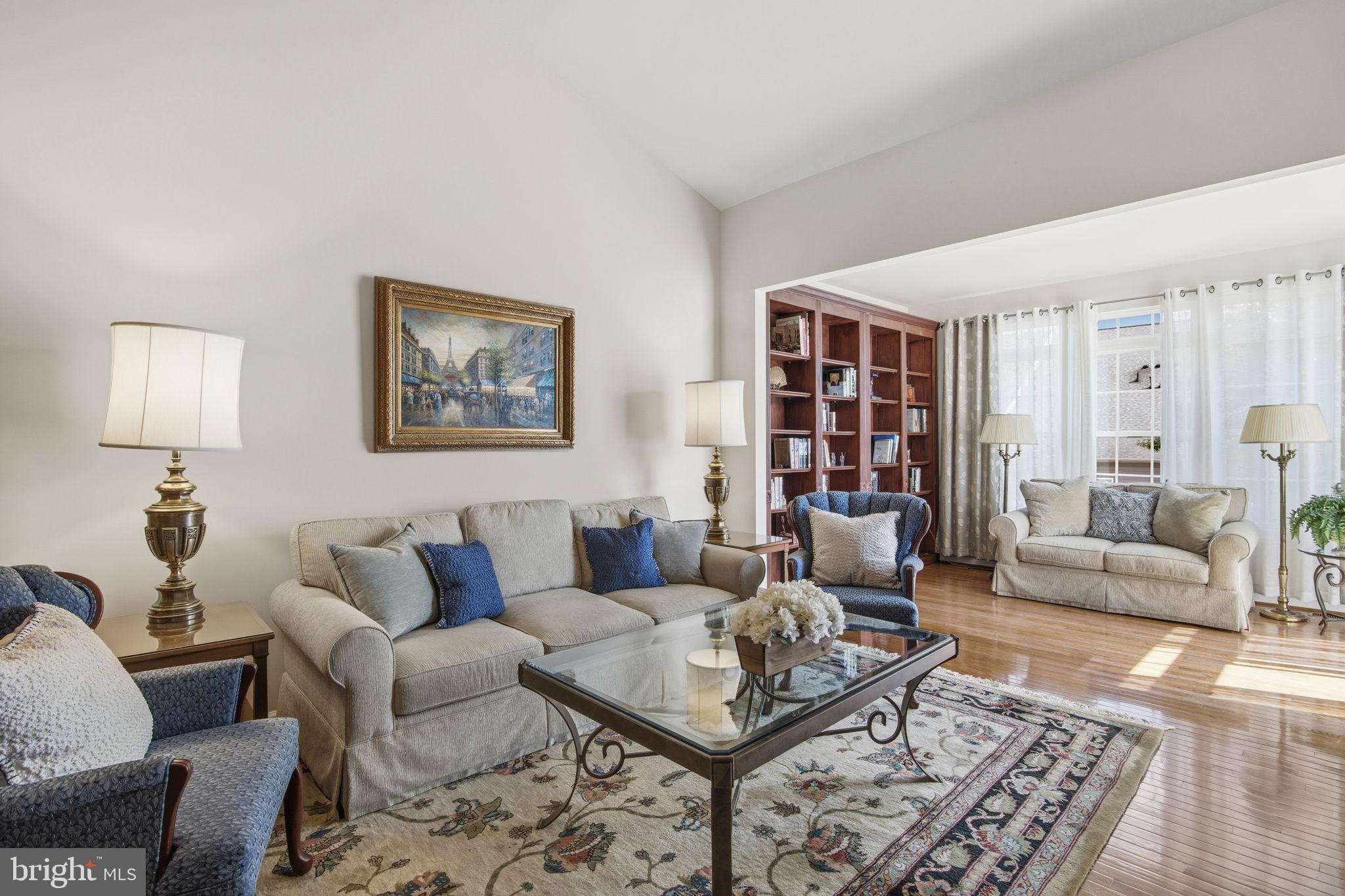 FALLSTON COMMONS - Residential