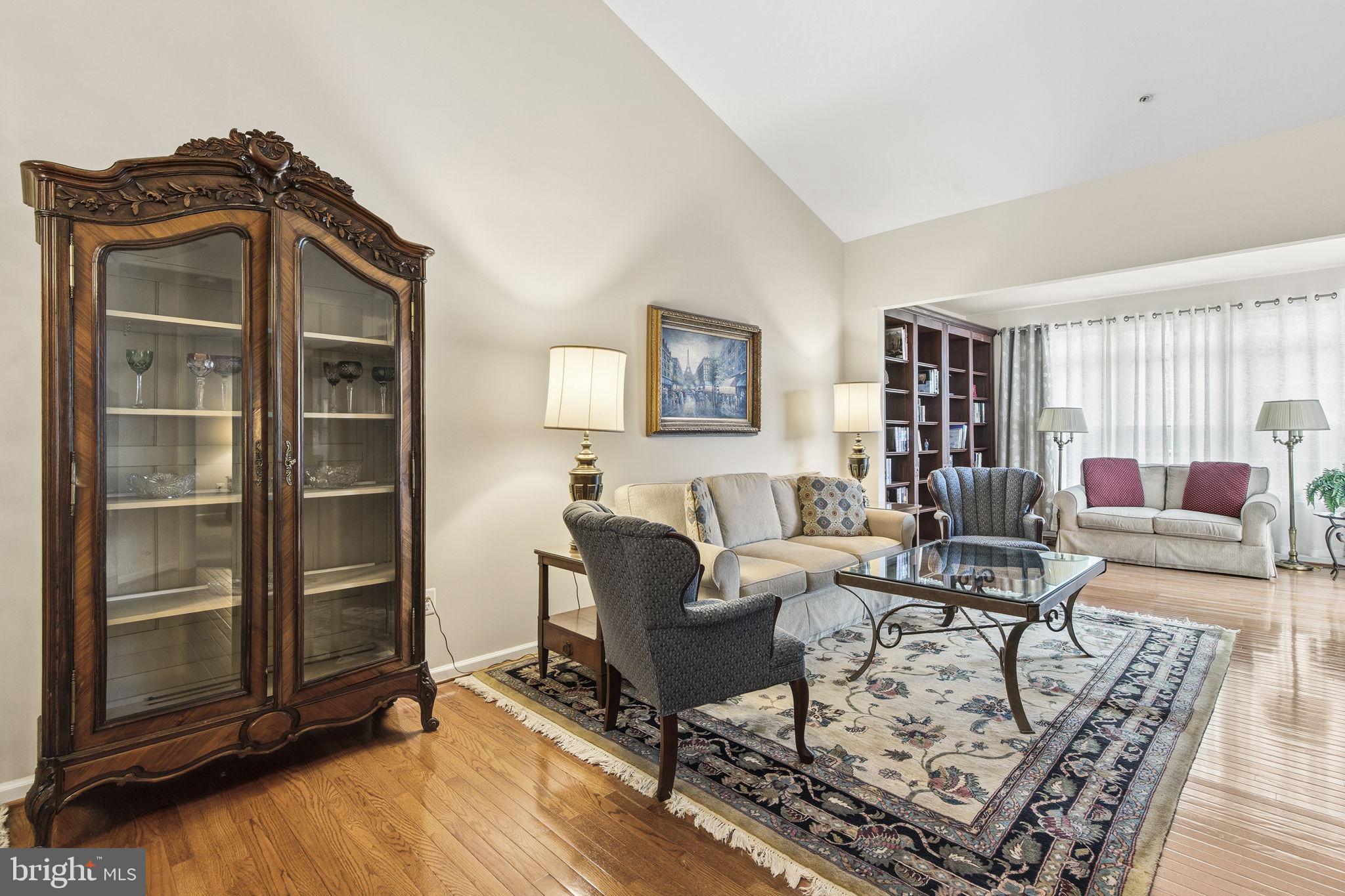 FALLSTON COMMONS - Residential