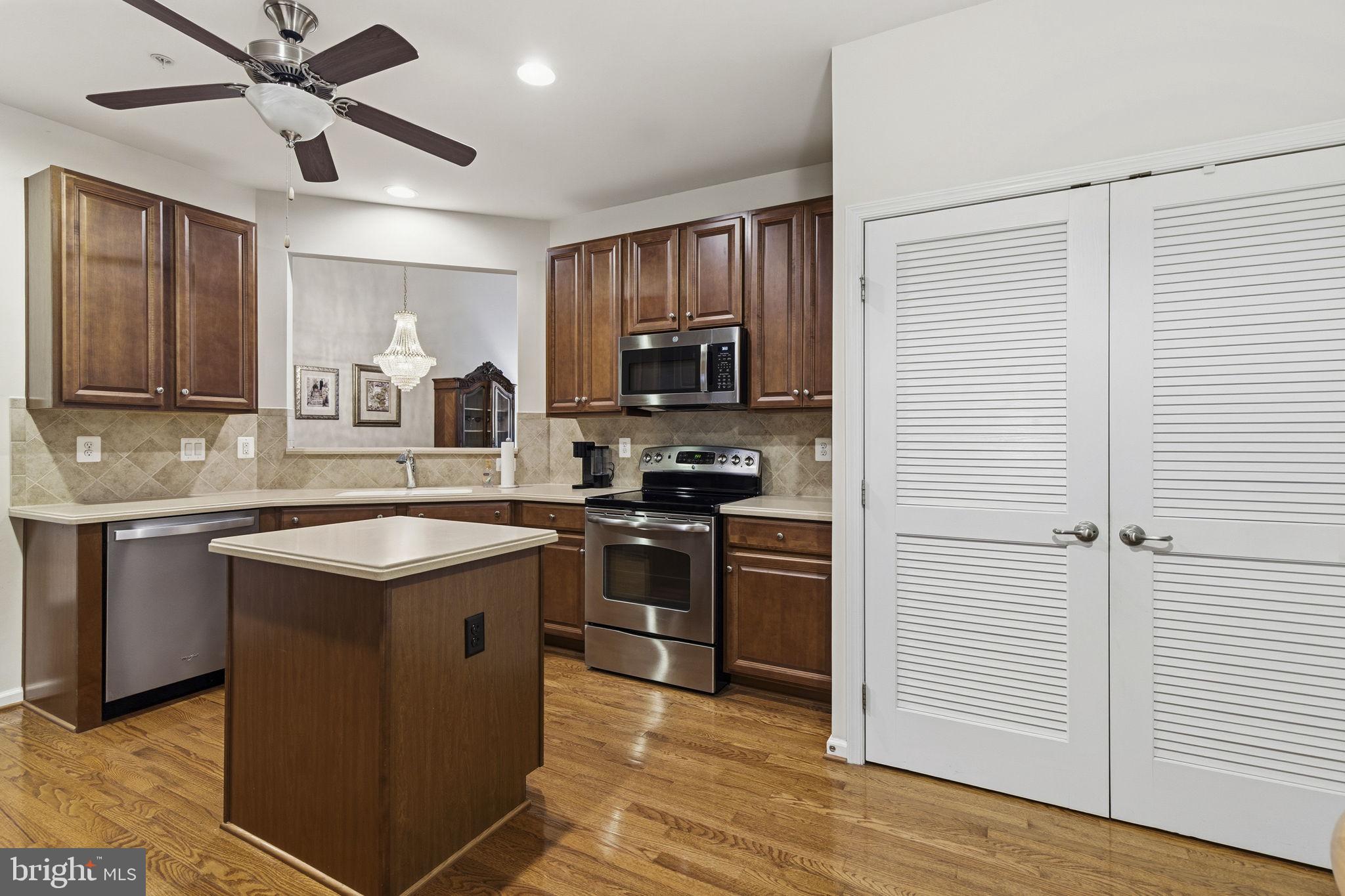 FALLSTON COMMONS - Residential