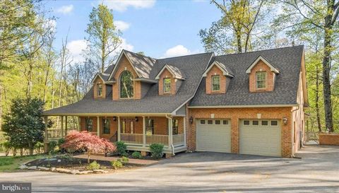 Photo of 5019 Old Swimming Pool Road, FREDERICK, MD 21703 (MLS # MDFR2081480)