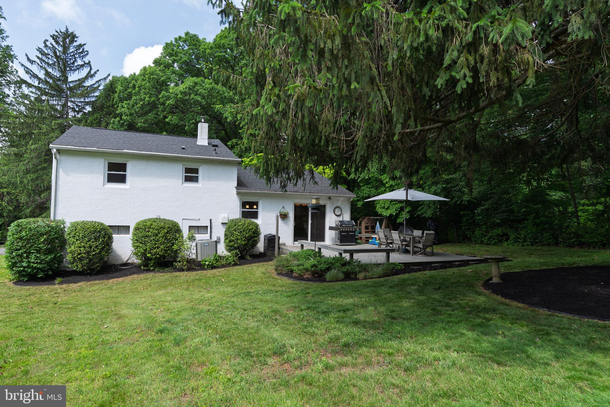 1425 BURKE ROAD