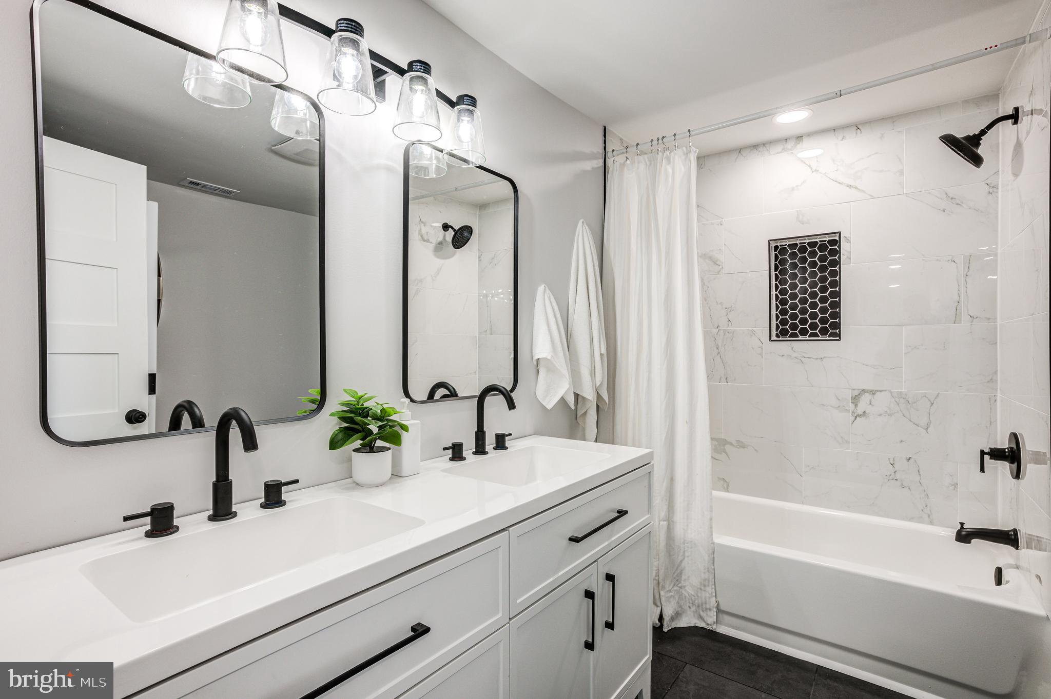 HOMEWOOD - Residential