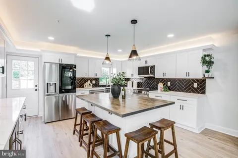 13 Brewer Avenue, Annapolis, MD MLS: MDAA2092060