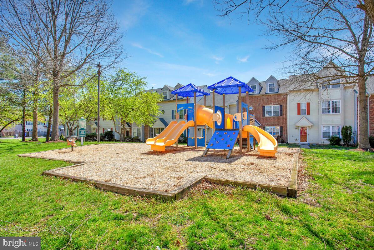 DORCHESTER - ST. CHARLES - Residential