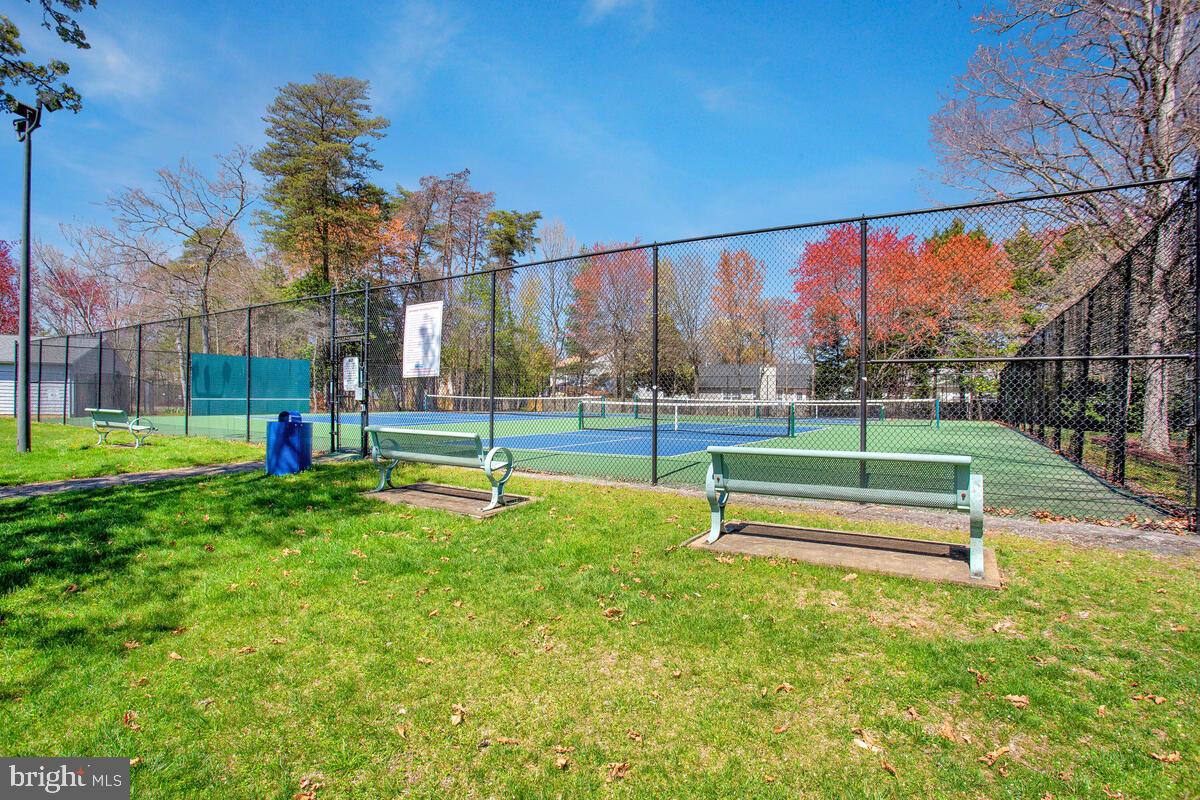 DORCHESTER - ST. CHARLES - Residential