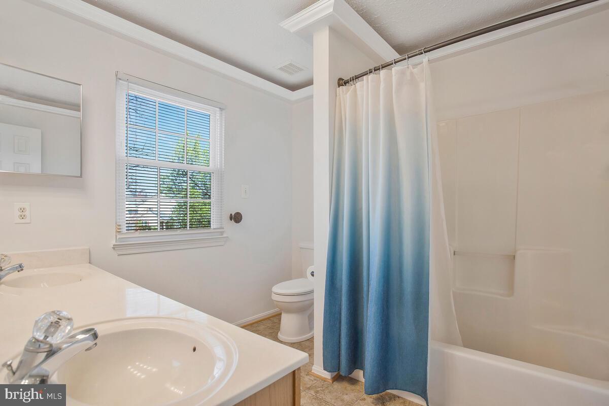 DORCHESTER - ST. CHARLES - Residential