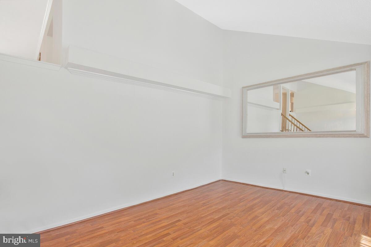 DORCHESTER - ST. CHARLES - Residential