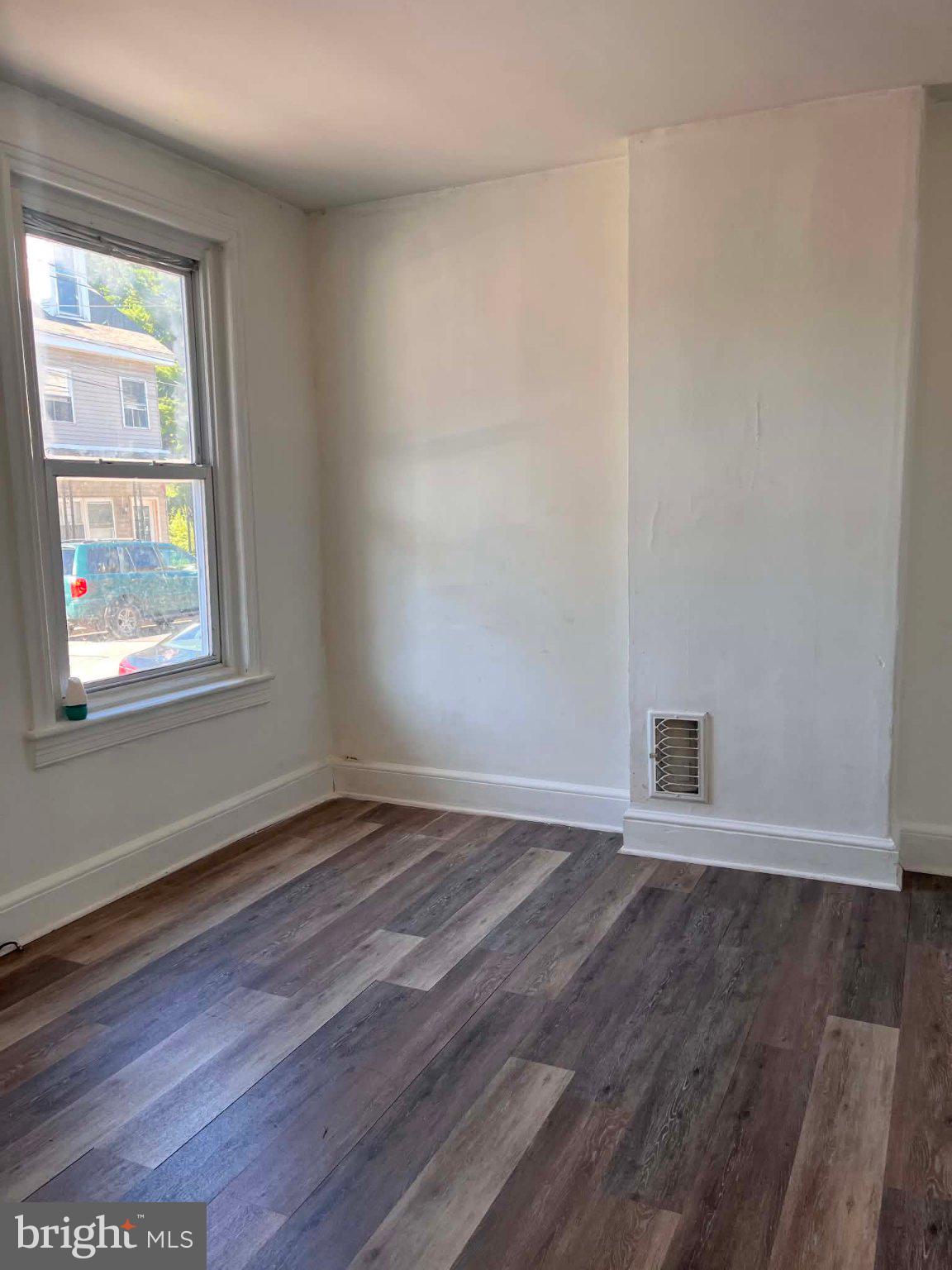631 W RACE STREET