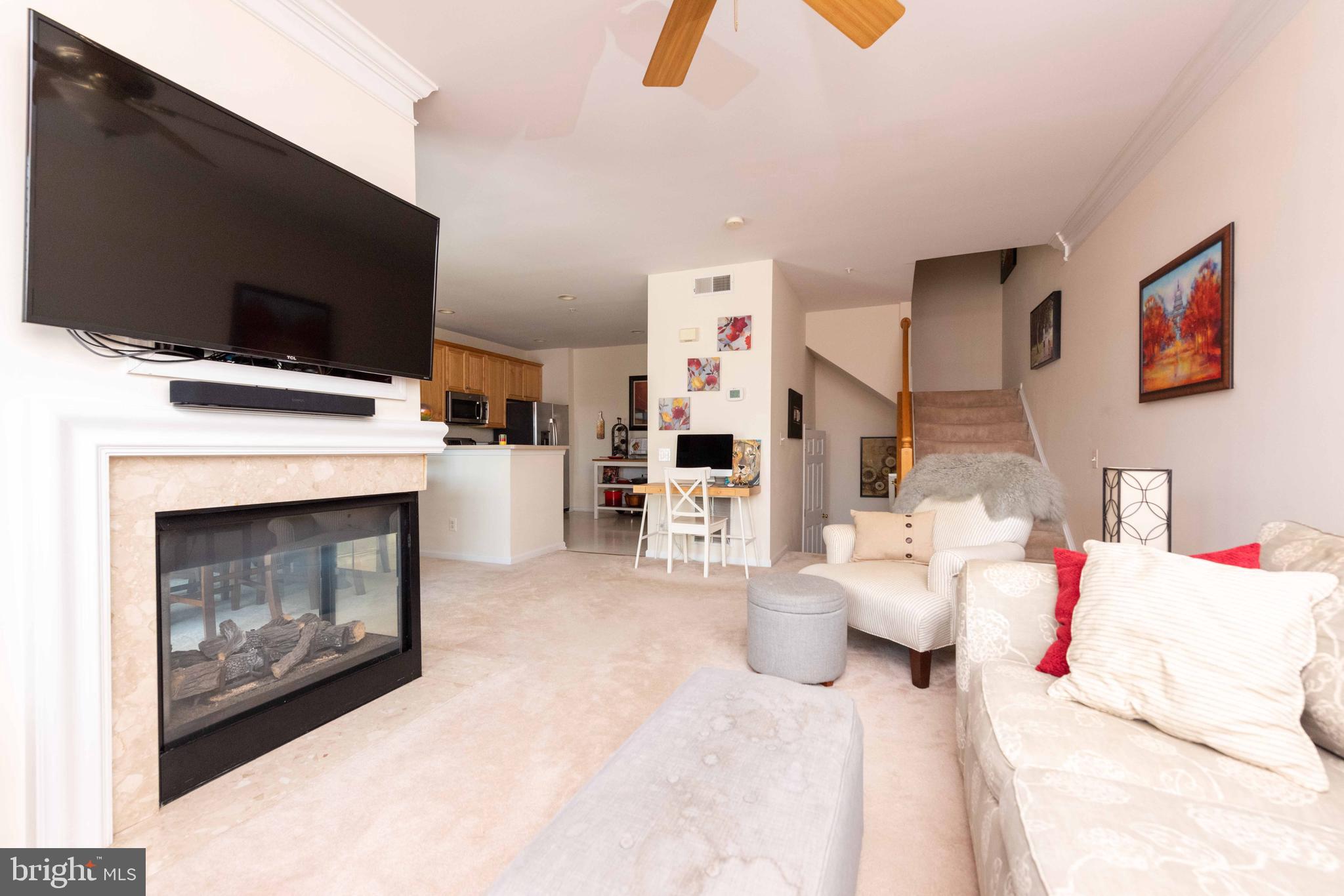 OVERLOOK CONDOMINIUM - Residential Lease