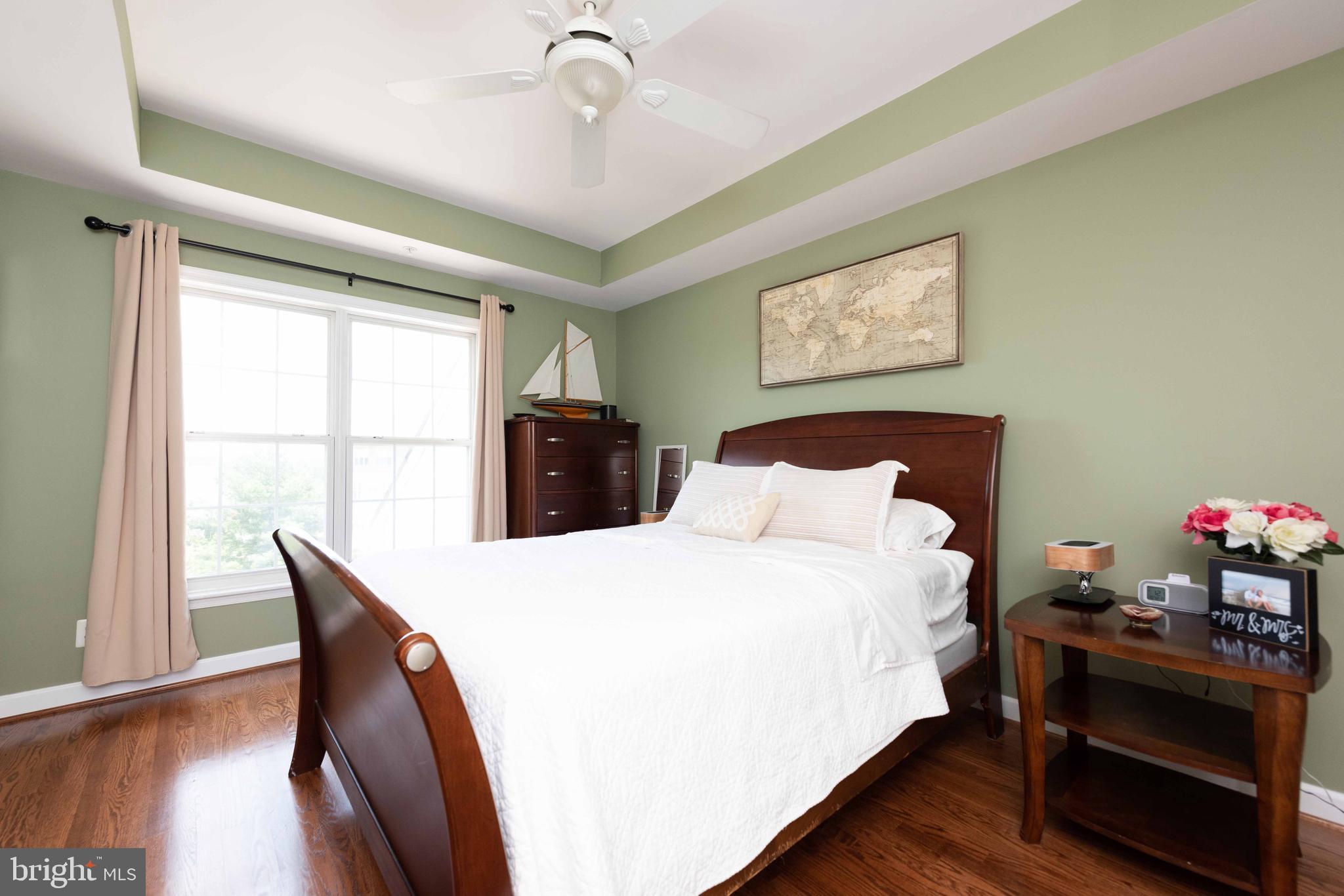 OVERLOOK CONDOMINIUM - Residential Lease