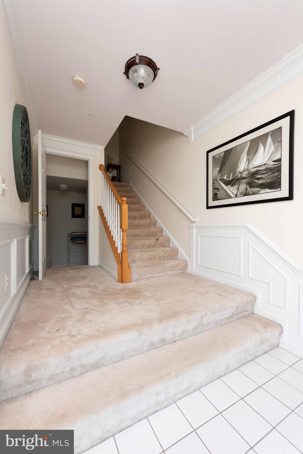 OVERLOOK CONDOMINIUM - Residential Lease