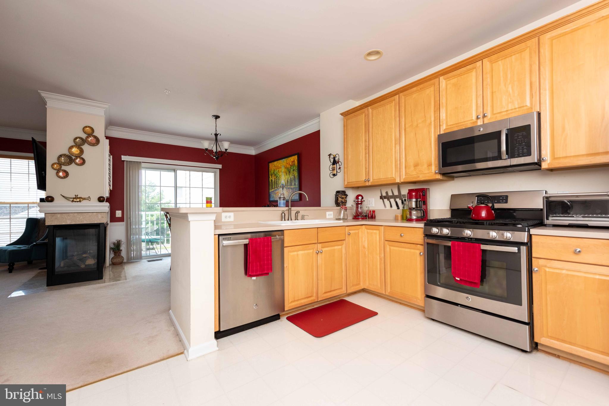 OVERLOOK CONDOMINIUM - Residential Lease