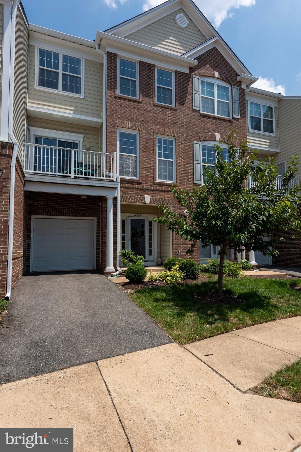 OVERLOOK CONDOMINIUM - Residential Lease