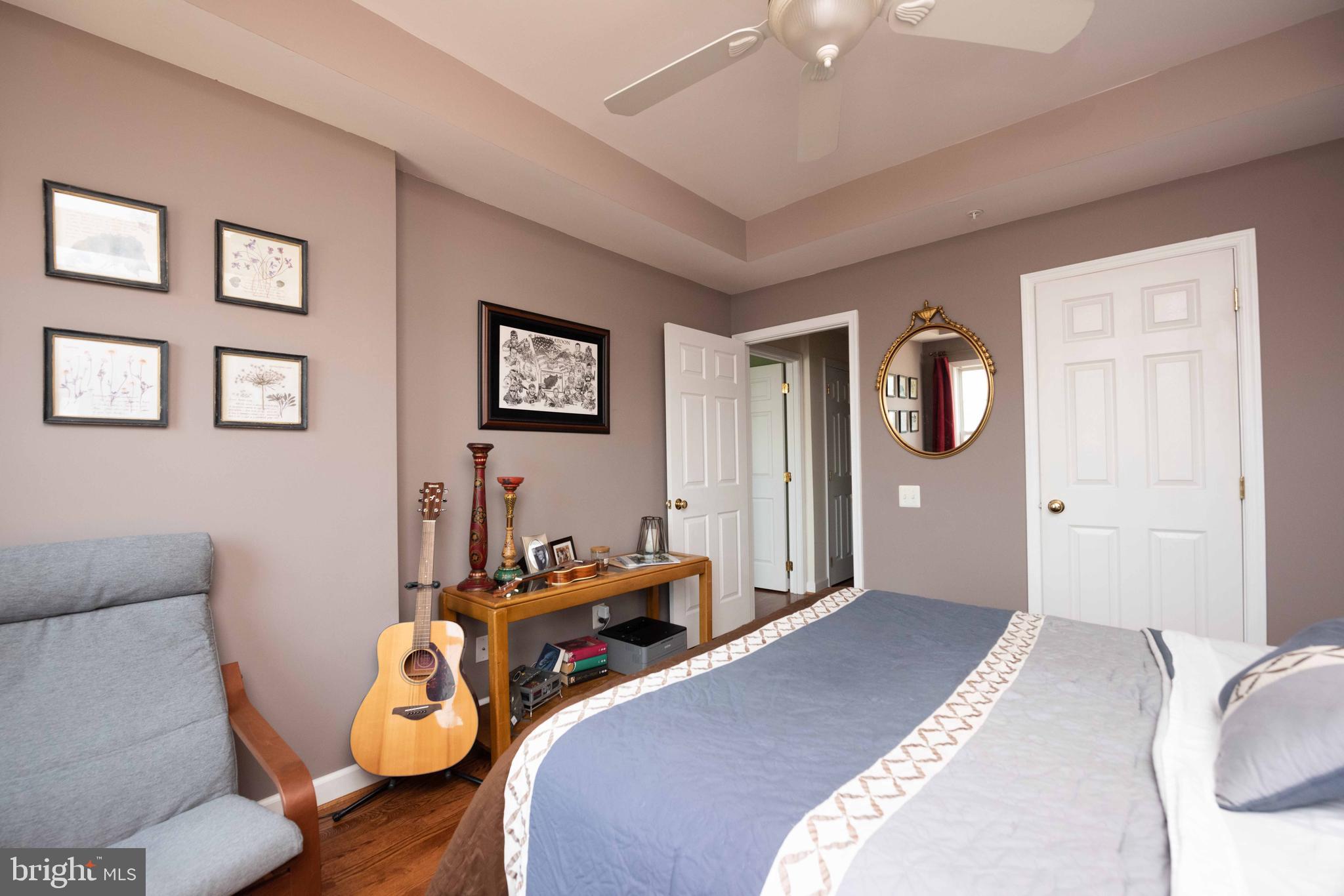 OVERLOOK CONDOMINIUM - Residential Lease