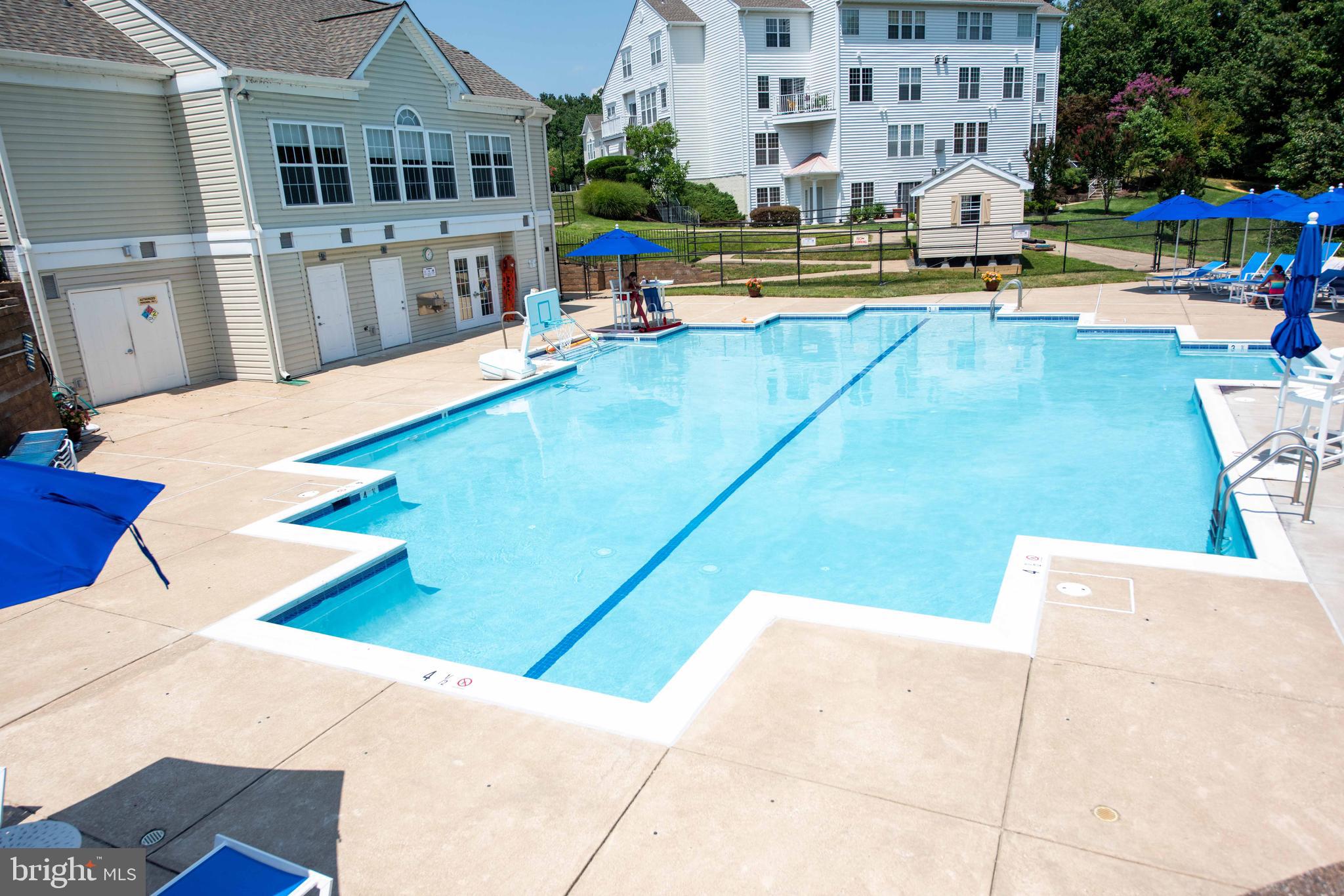 OVERLOOK CONDOMINIUM - Residential Lease