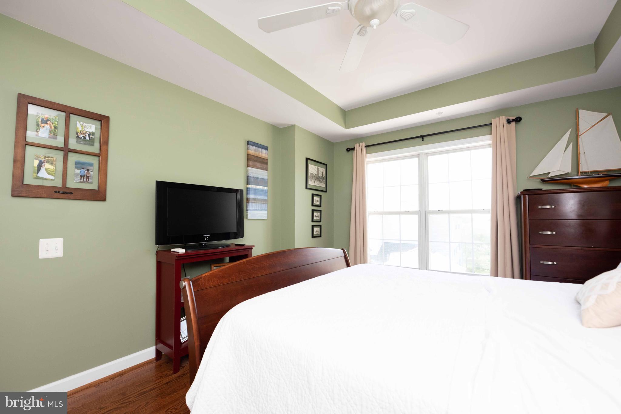 OVERLOOK CONDOMINIUM - Residential Lease