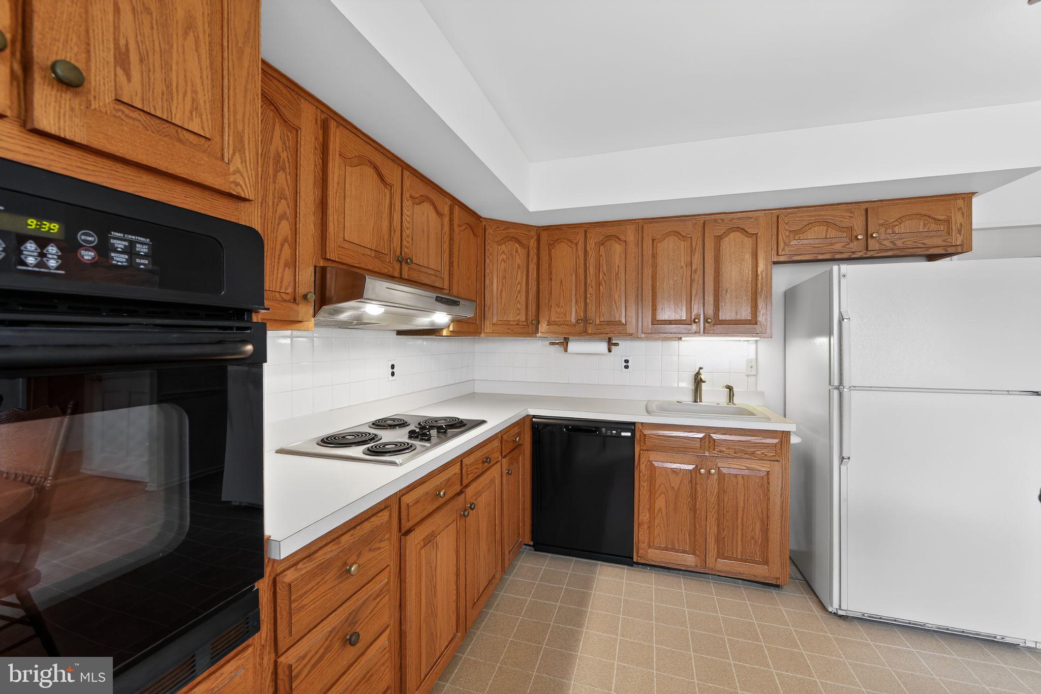 KNOLLWOOD - Residential