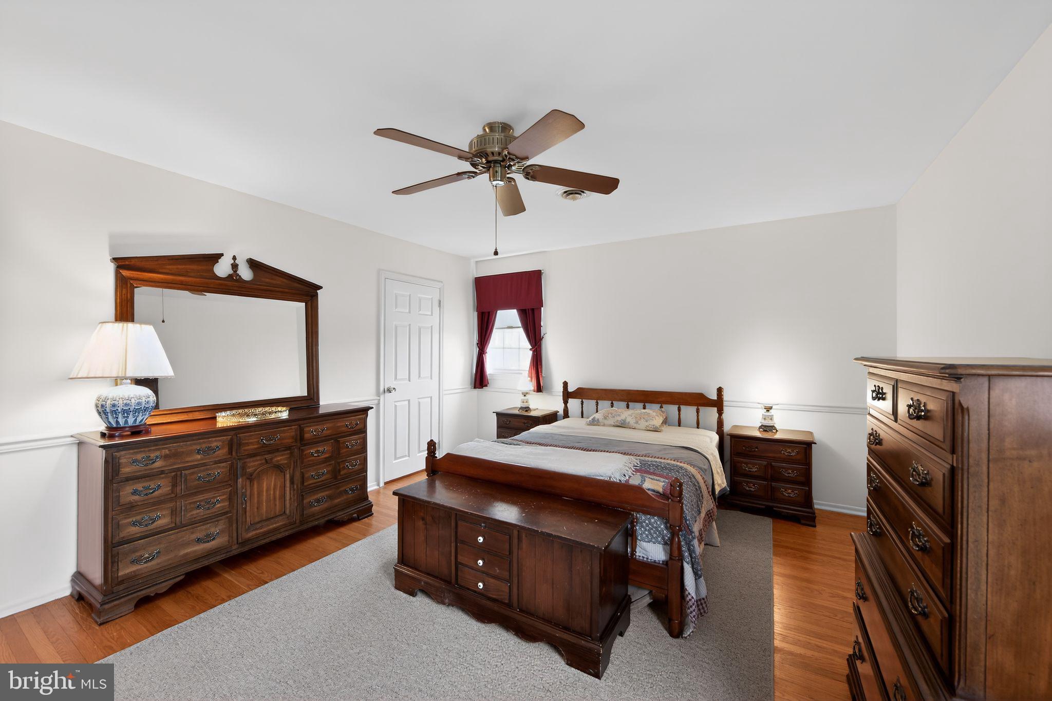 KNOLLWOOD - Residential