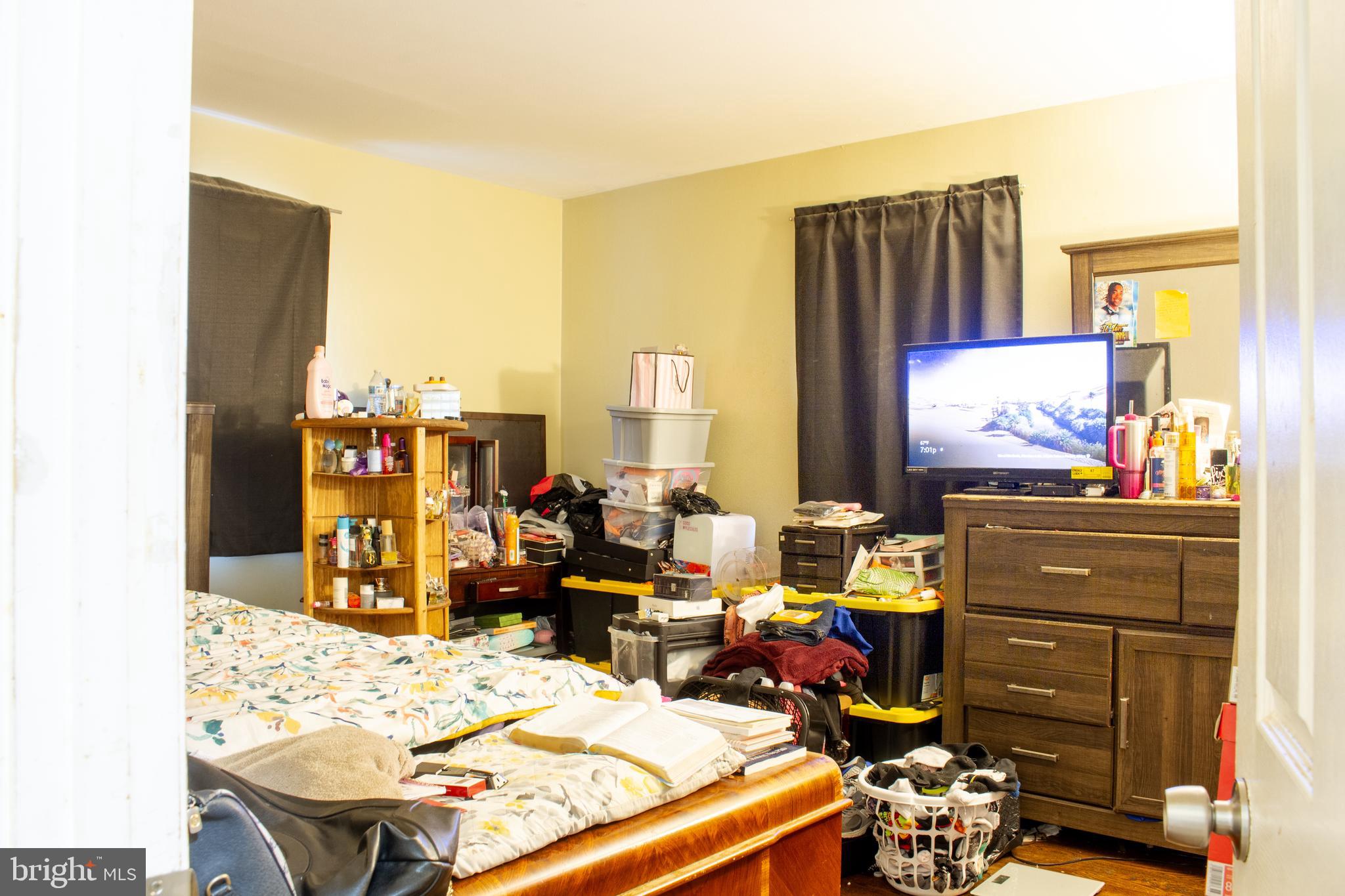 OLAN PLAZA - Residential