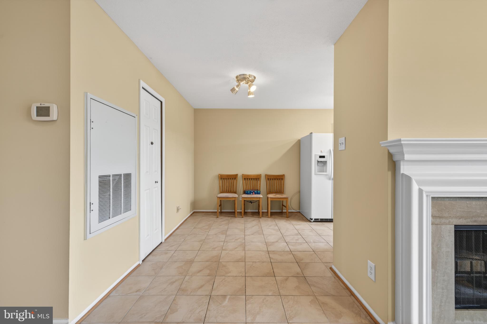 FOX CHASE - Residential