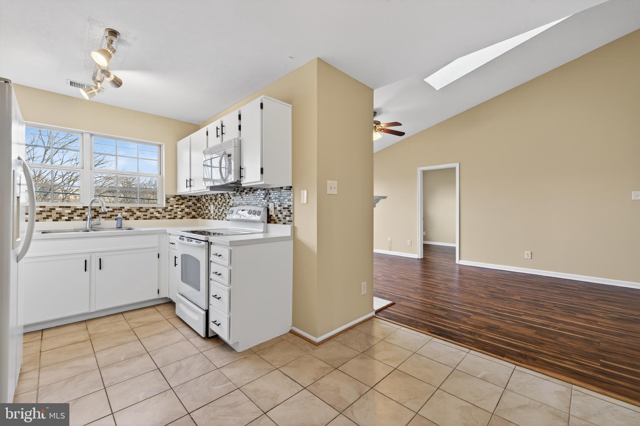 FOX CHASE - Residential