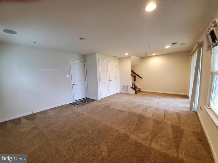 ADAMS CROSSING - Residential Lease