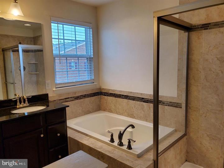 ADAMS CROSSING - Residential Lease