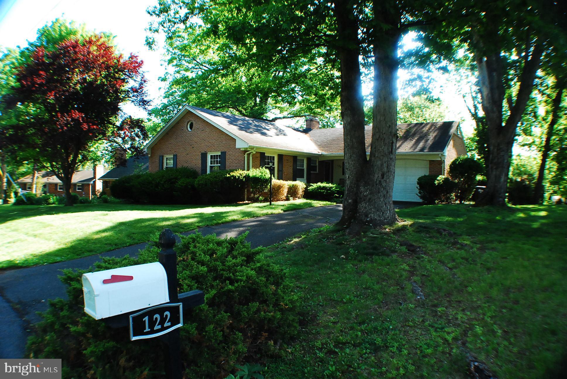 122 ARMSTRONG PLACE