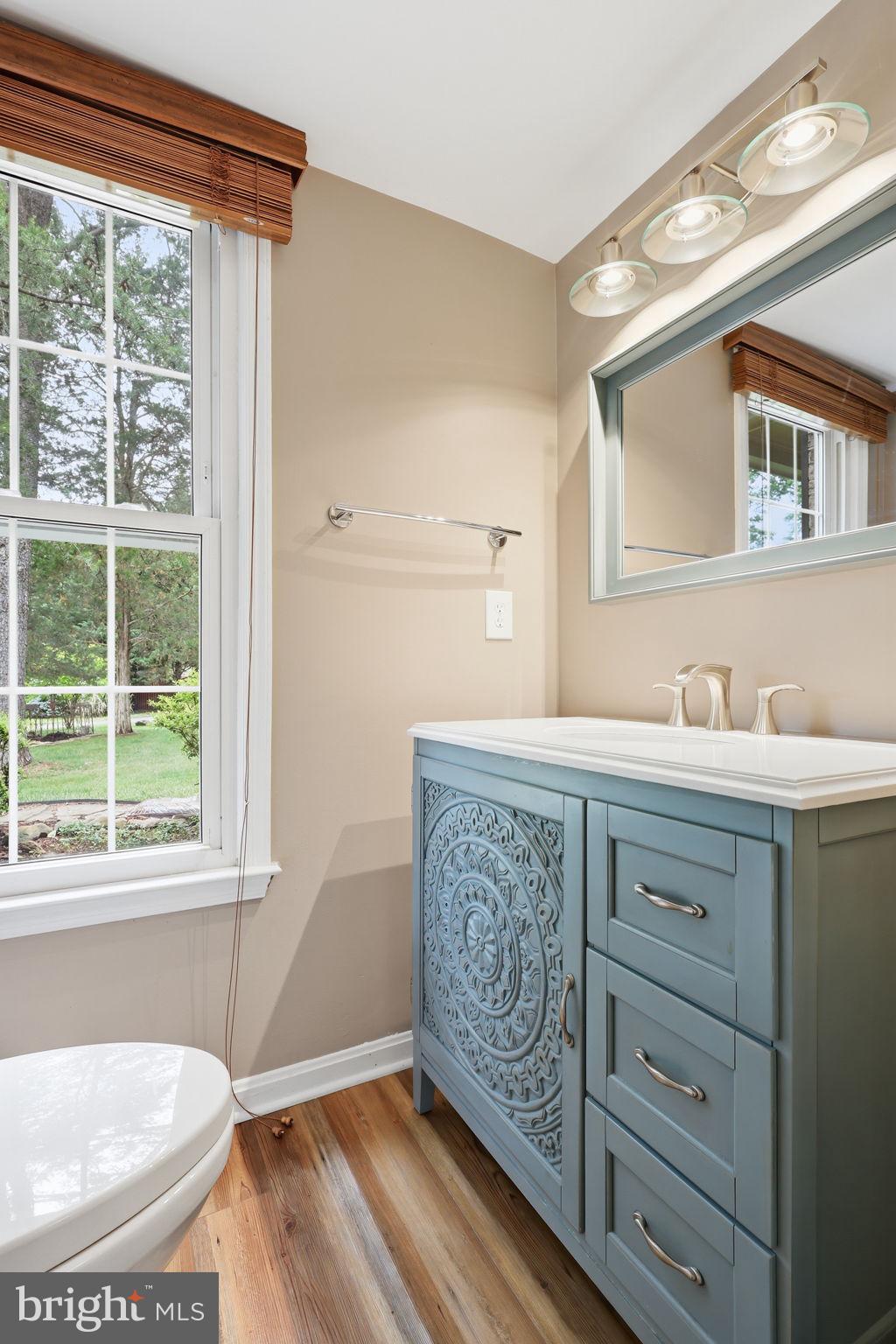 HOLLY KNOLL - Residential
