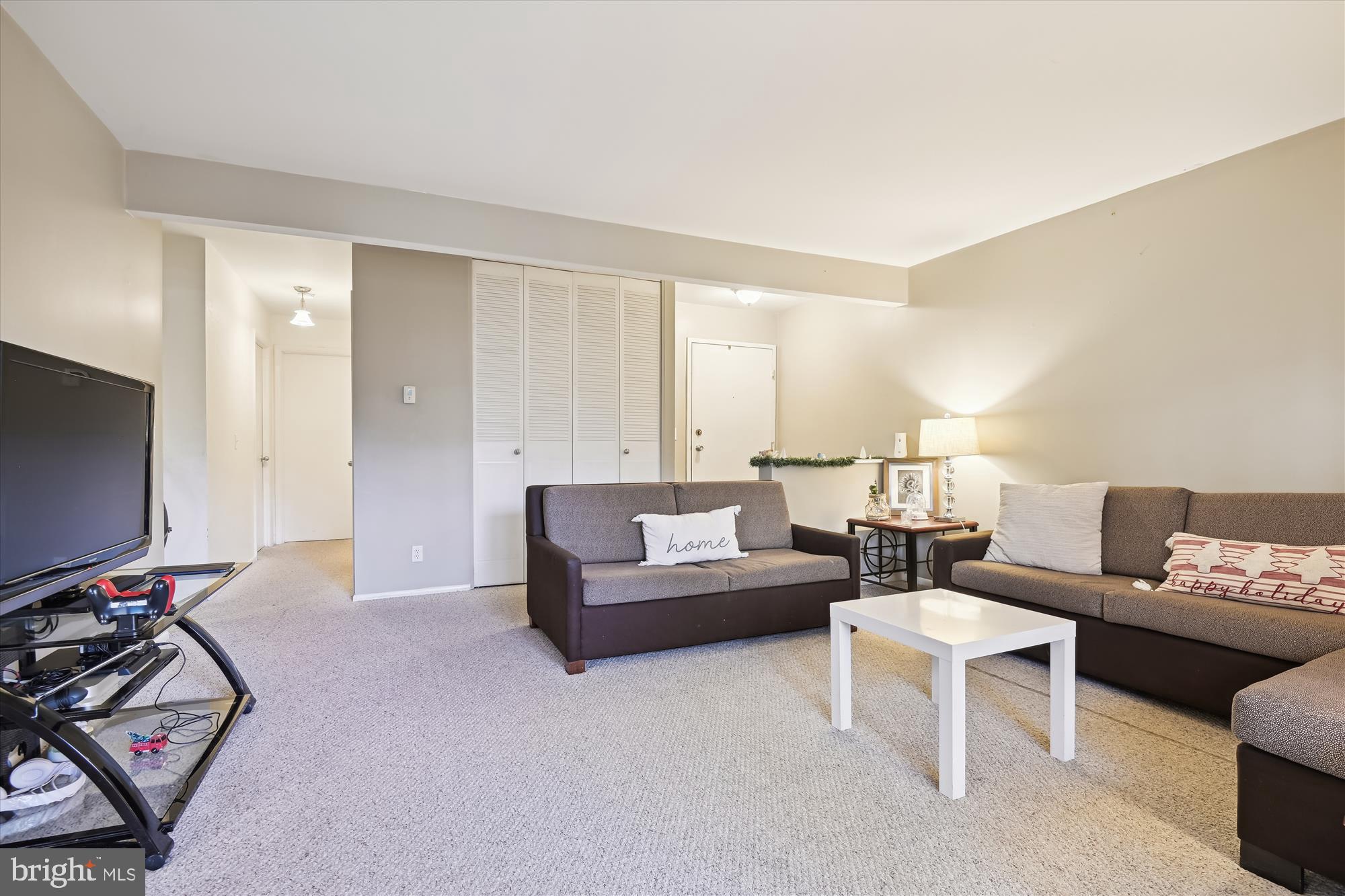 HICKORY HILLS CONDOMINIUMS - Residential