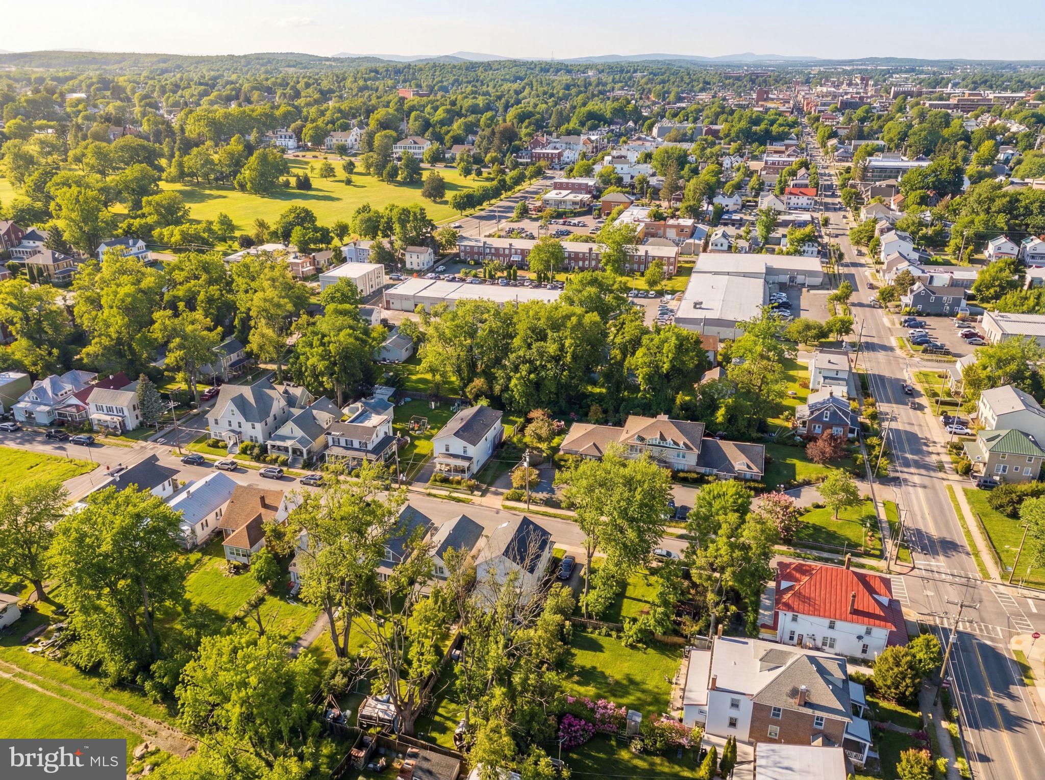 25 W SOUTHWERK STREET