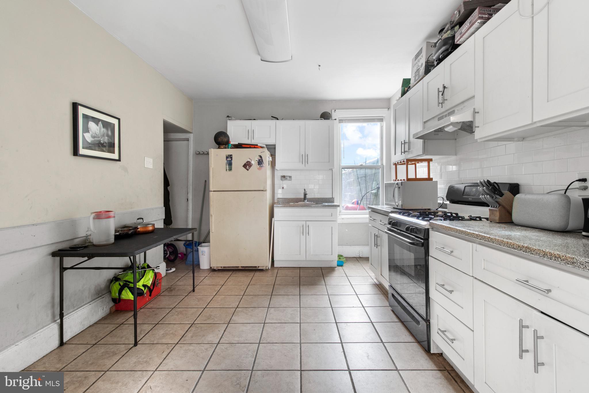 DICKINSON NARROWS - Residential