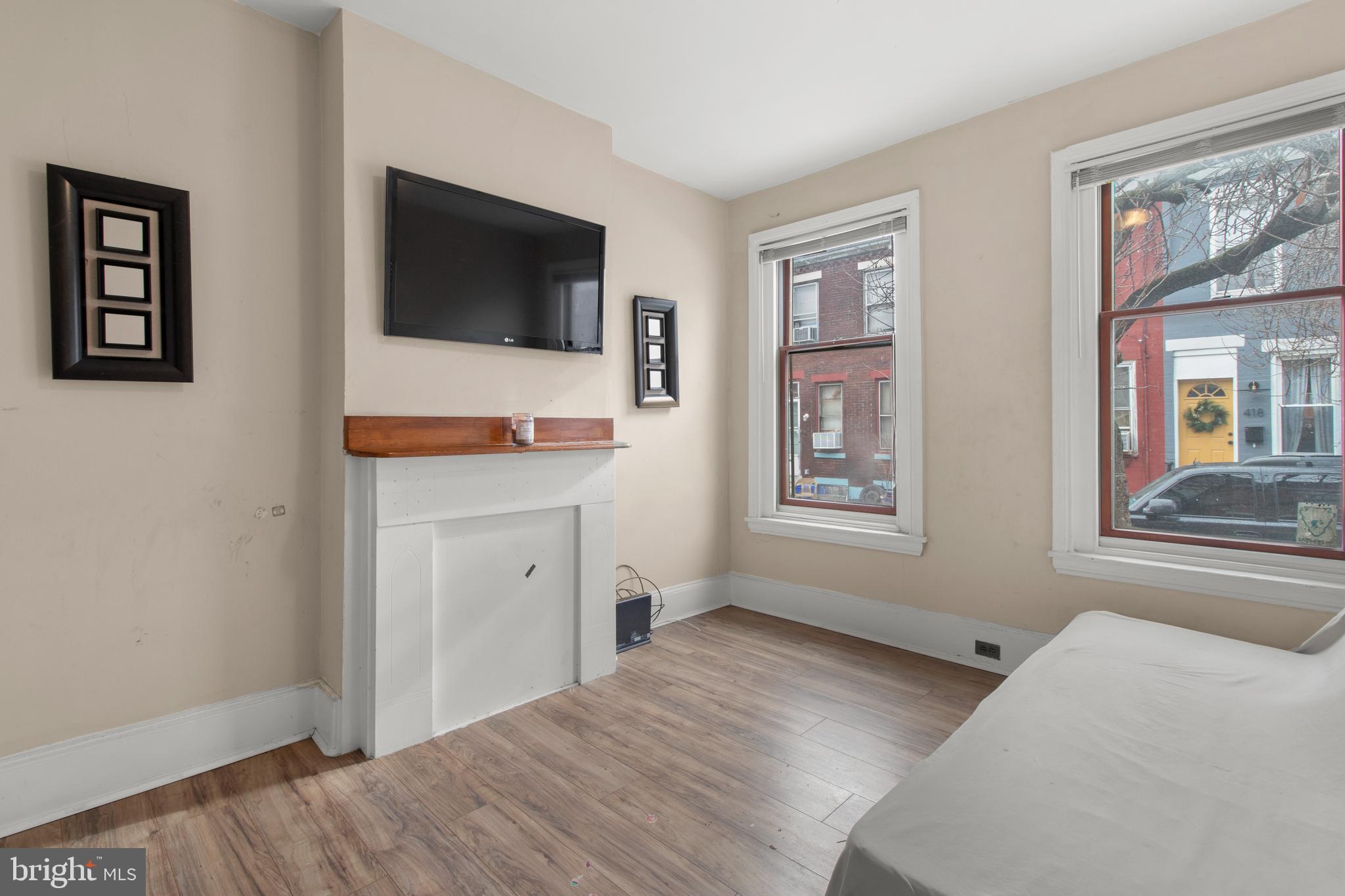 DICKINSON NARROWS - Residential