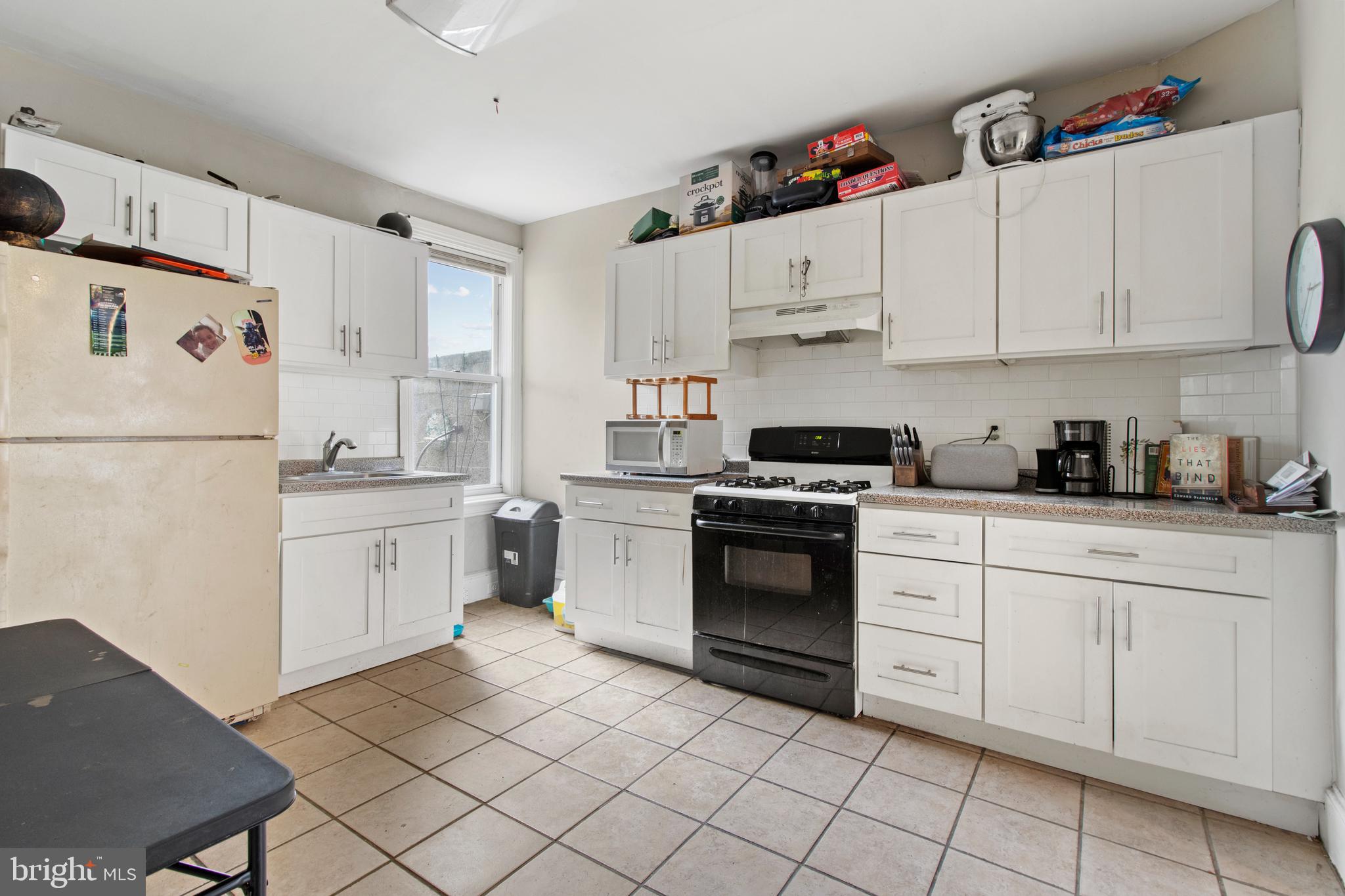 DICKINSON NARROWS - Residential