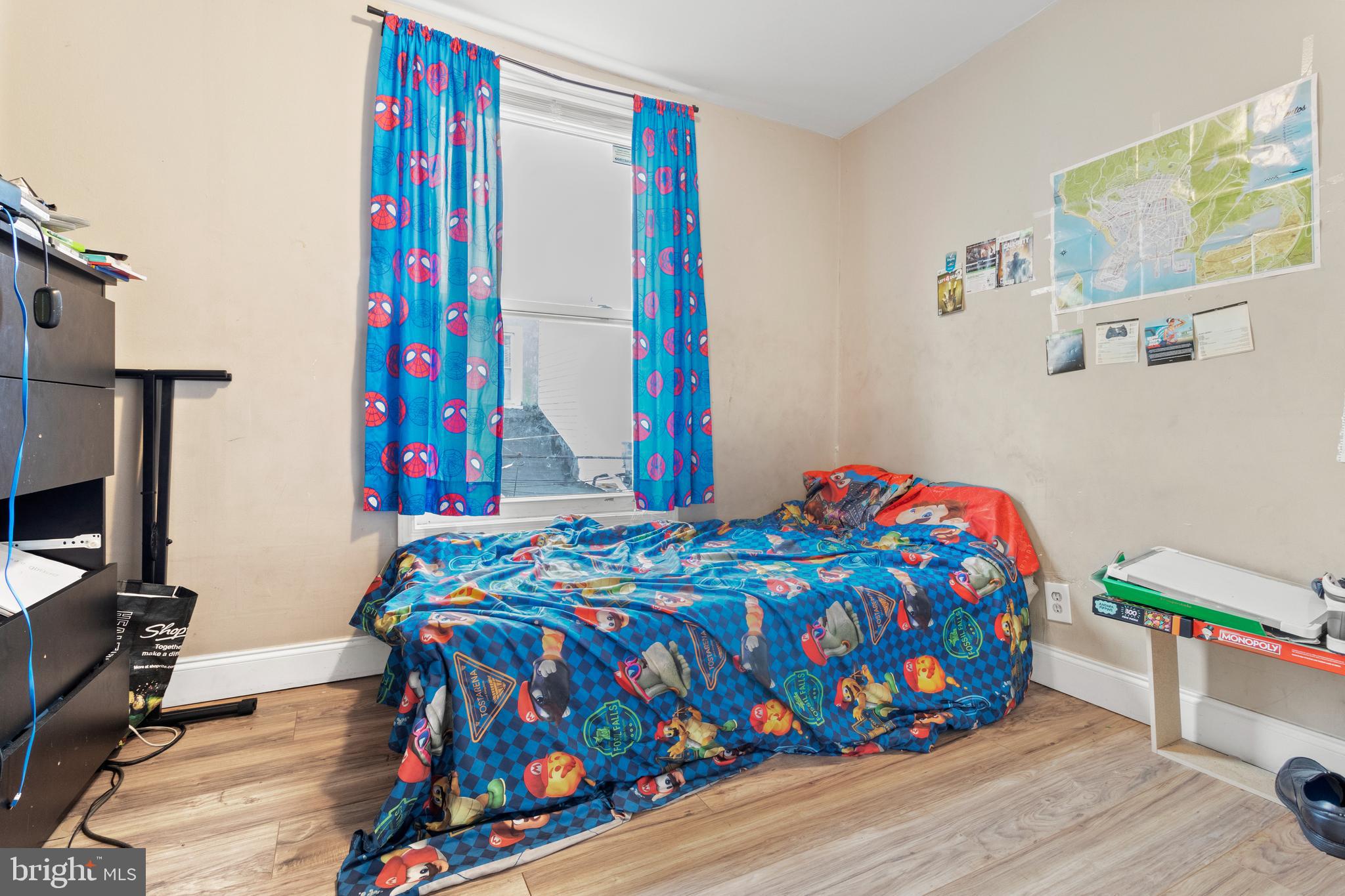 DICKINSON NARROWS - Residential